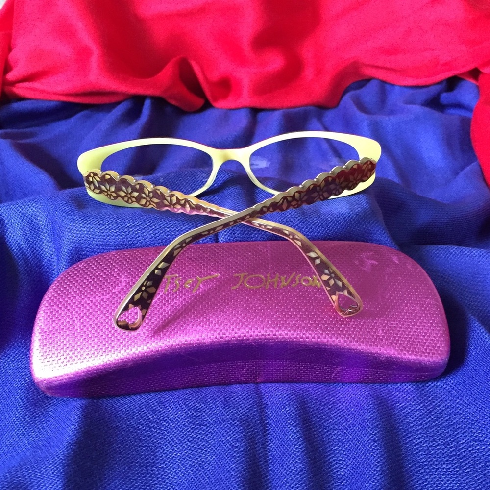 COPY - Betsey Johnson eyeglasses - Picture 3 of 4